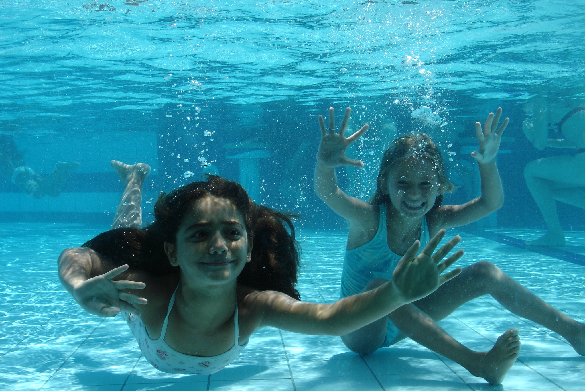 Best Swimsuit Material for Swimming Lessons - AquaMobile Swim School