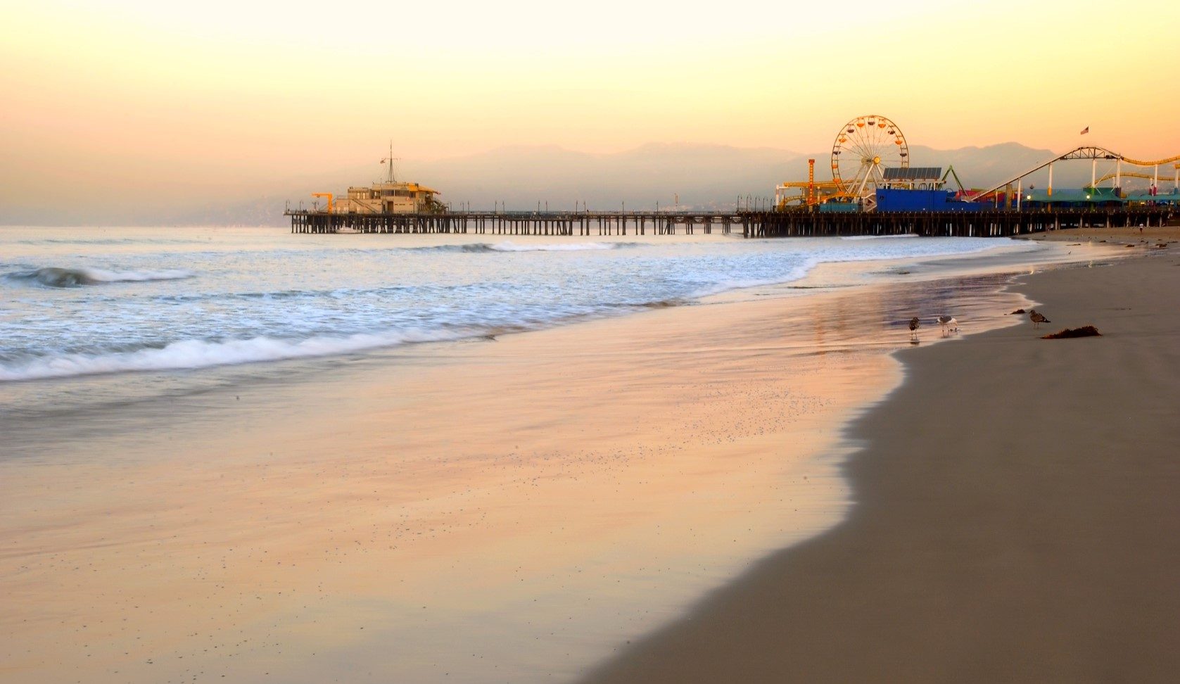 AquaMobile Swim presents Los Angeles' best places to swim: Santa Monica State Beach